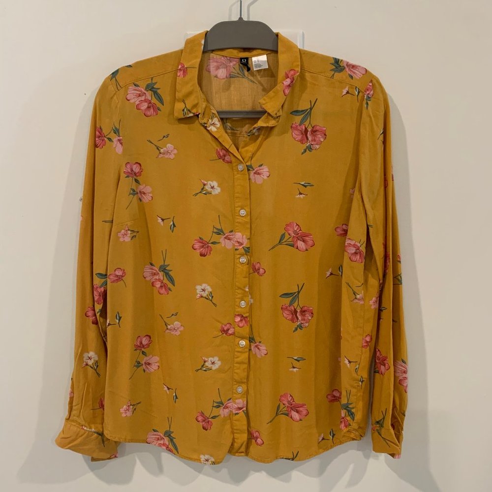 H&M t shirt Size 8